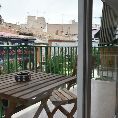 Alameda Centro Trg Μπένιντορμ